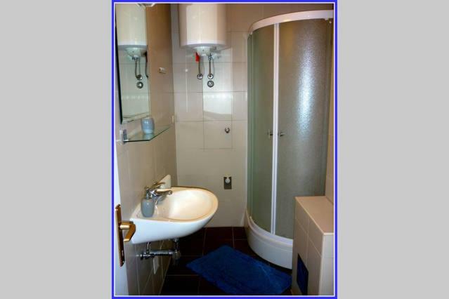 Apartman Тисно Екстериор снимка