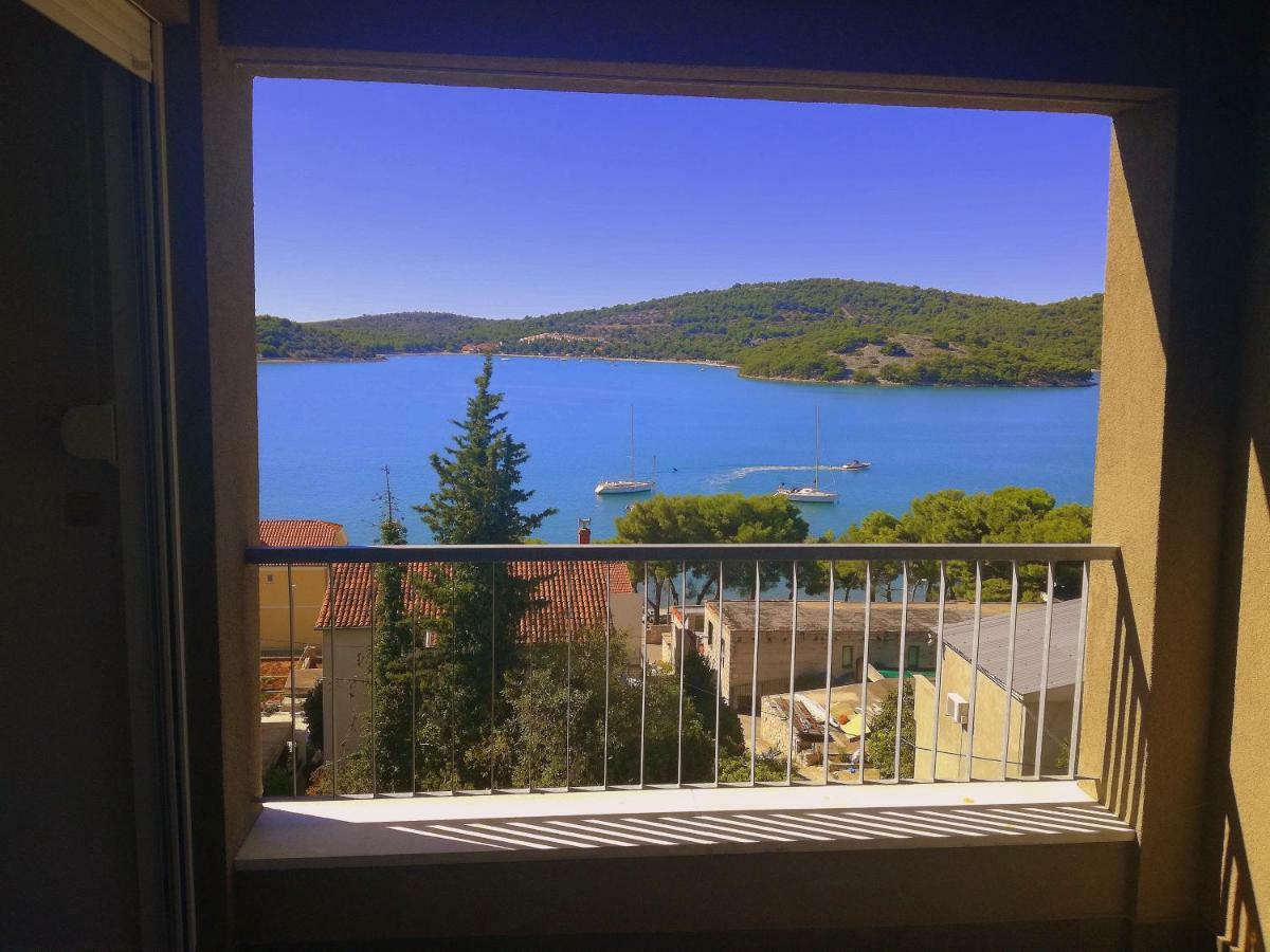 Apartman Тисно Екстериор снимка