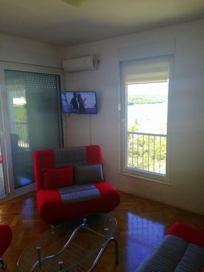Apartman Тисно Екстериор снимка